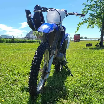 Yamaha Ttr 230 2015 toujours très bien entretenu 2 propriétaire Kilométrage inconnu mais a la pas be...