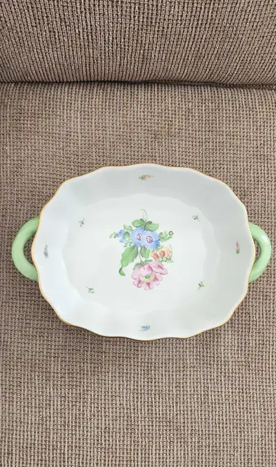 Beautiful Vintage Herend Serving Tureen with Asparagus Feet, View more