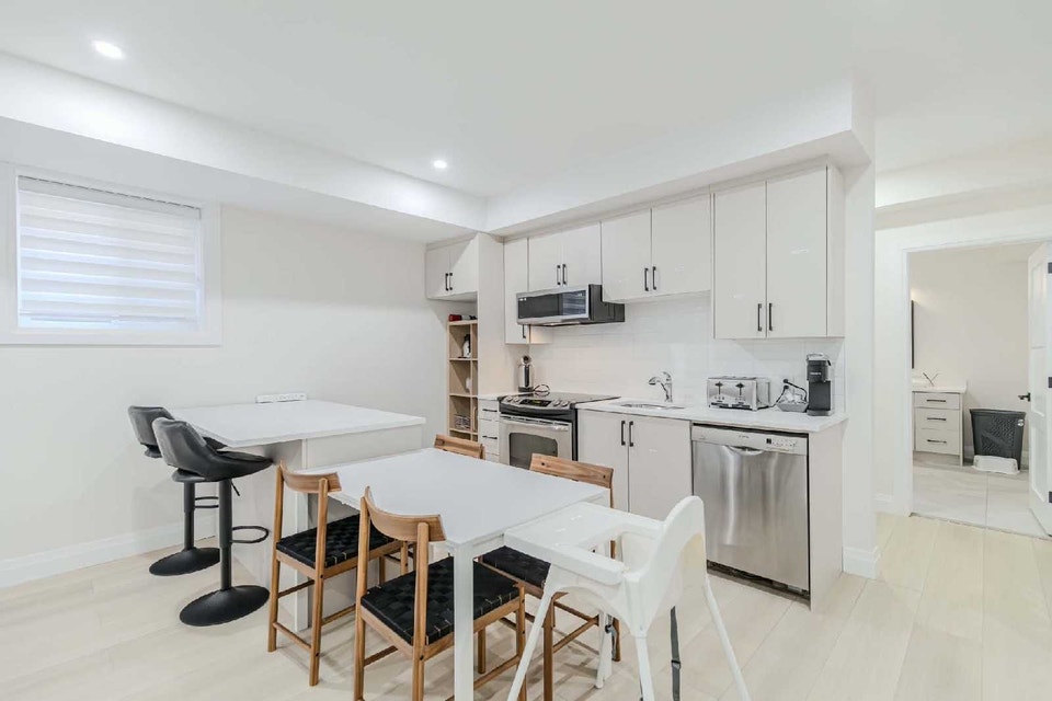 2-Bed Suite Near Carlingwood & Fairlawn - $2,600 3