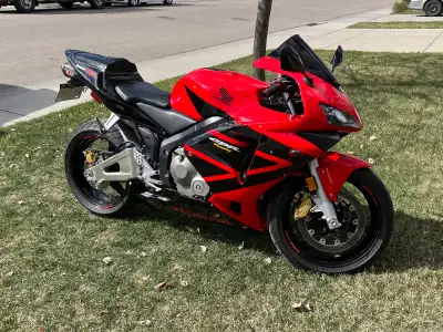 2004 Honda CBR 600RR in very good condition! Fork seals are just freshly done. Has fairly new chain...