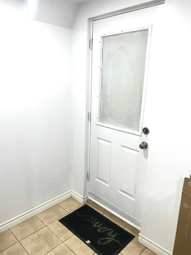 Basement Apt for rent in Long Term Rentals in City of Toronto - Image 9