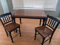 Solid Wood Kitchen Table & four chairs - Expands