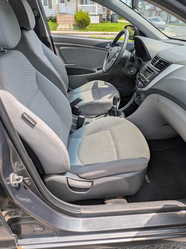 Hyundai Accent GL — photo 4