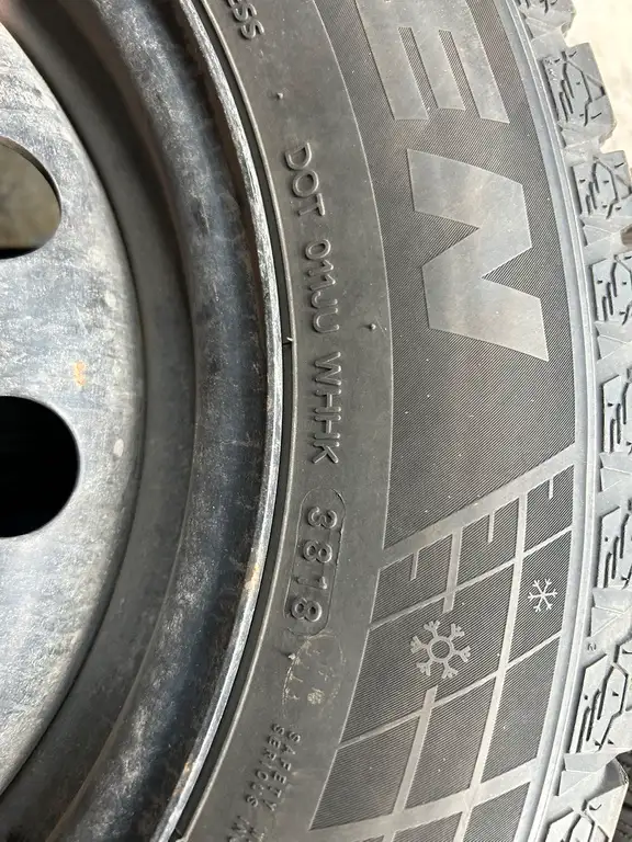 TOYOTA CAMRY OR HONDA ACCORD 215/60/16 KAPSEN WINTERTIRE 5*114.3 in Tires & Rims in City of Toronto - Image 4