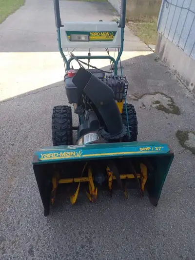 Snowblower 27inch 11 hp yardman  Runs, View more