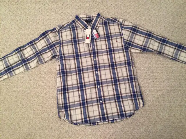 Boys Large  Tommy Hilfiger dress shirt $12 in Kids & Youth in Strathcona County - Image 2