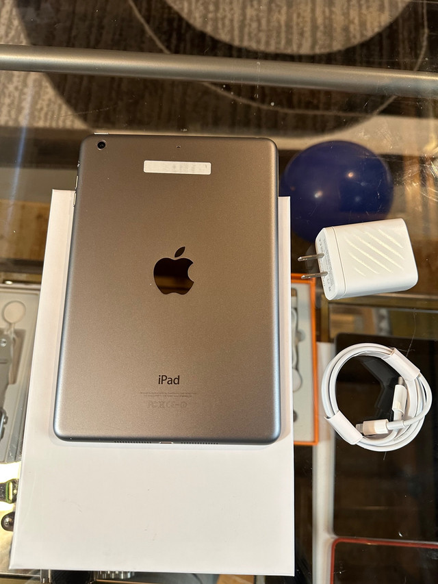 iPad 6 th Gen 32gb dans iPad et tablettes  à Saskatoon - Image 4