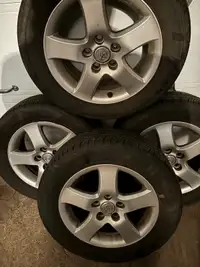 4 alloy wheels with tires 