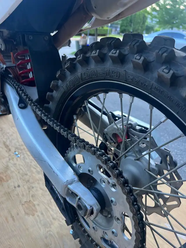 2011 Yamaha YZ250F in Dirt Bikes & Motocross in Kitchener / Waterloo - Image 5