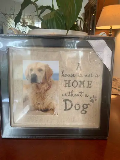 BEAUTIFUL ‘ SPLASH ‘ 4’x6’ PICTURE FRAME ‘ OF BELOVED PET , View more