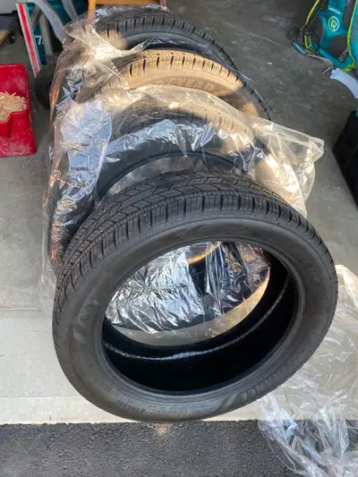 New Goodyear Finesse 235/45R19 95H
