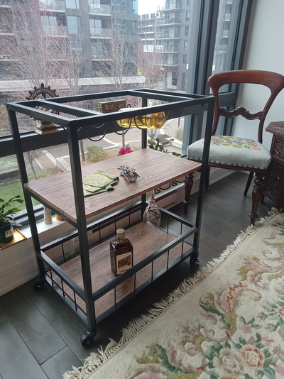 Chariot de service à roulettes, View more