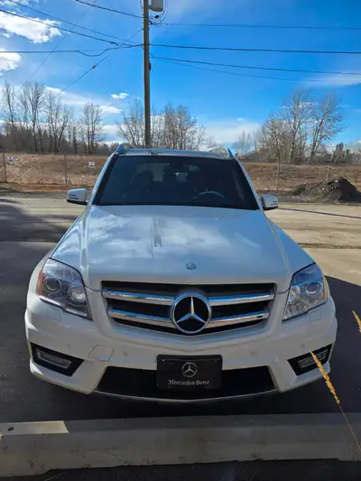 Located in Calgary CarFax available 2 sets of rims and tires Serviced @ Country Hills Mercedes Benz...