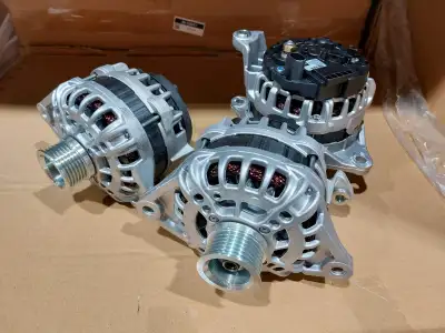 EN/FR New Alternator taken from brand new engines! Alternateur neuf enlevé de moteur Hatz diesel neu...