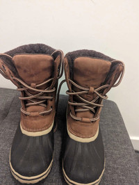 Sorel women's waterproof winter boots - Size 9