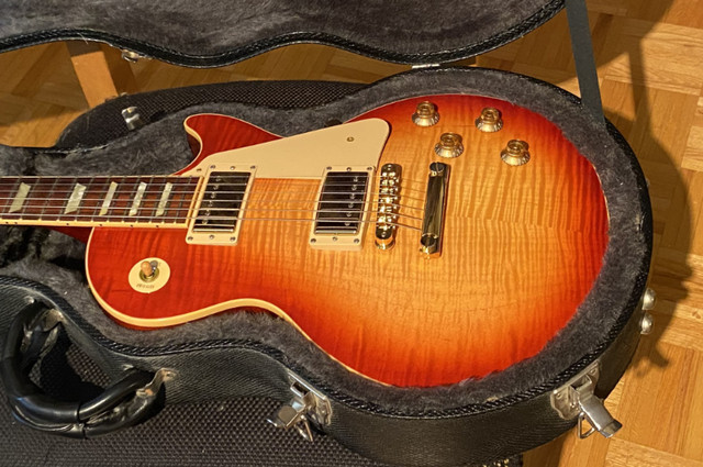 2008 Gibson Les Paul Classic Antique Limited Run of 400 Guitars in Guitars in Mississauga / Peel Region - Image 2