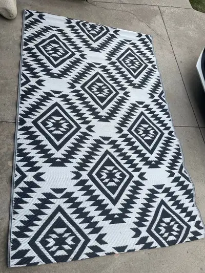 Used for a few times. Mint condition. Fiber material. 5”x8”