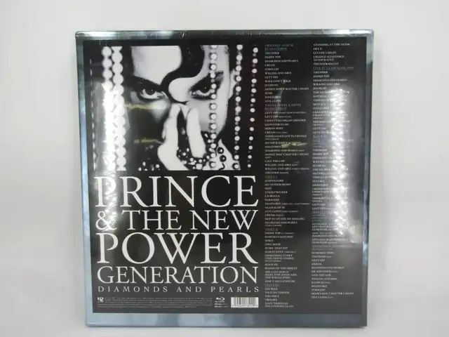 Prince Diamonds and Pearls Super Deluxe Box Set (7CD + Blu-ray) in CDs, DVDs & Blu-ray in City of Montréal - Image 4