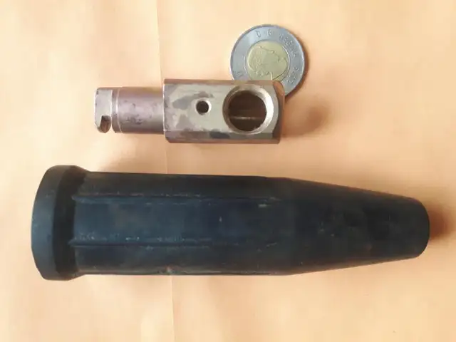 Twist lock electrical connector for welder? in Power Tools in Calgary - Image 2