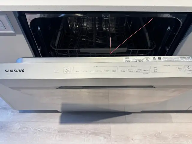 Canap in Chairs & Recliners in Longueuil / South Shore - Image 4