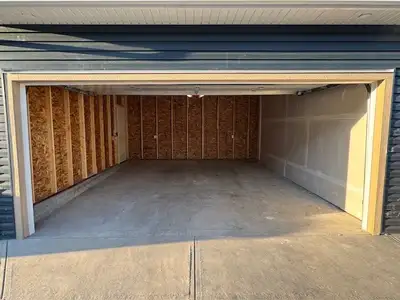 Brand new garage for rent in Rivercrest (Cochrane)! - 20' x 18' x 9.5' double car garage. High ceili...