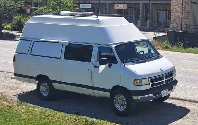 1997 Dodge B3500 van high roof, camperized. 178,xxx kms 5.9L V8 RWD. 20 feet long, 9 high. Triple la...