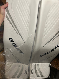 Bauer 2xpro senior L goalie pads (new)