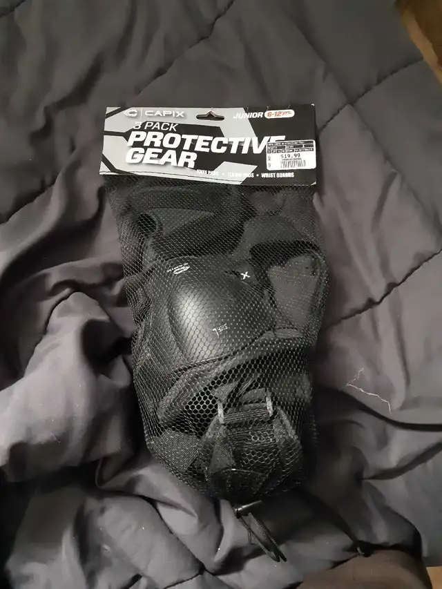 Ensemble de protection skate/trottinette/vélo pour enfant in Kids in Laval / North Shore - Image 2