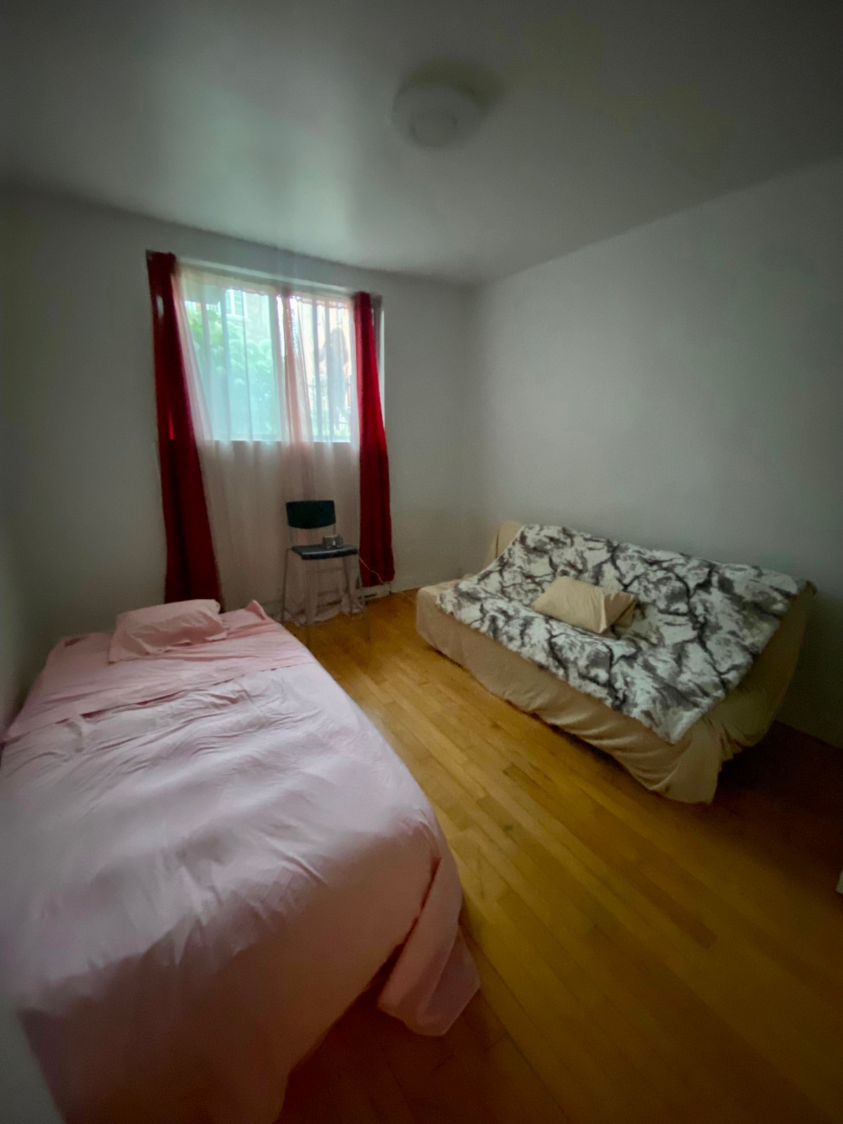 4.2 for rent  / 4.2 à louer - Septembre 1st — photo 3