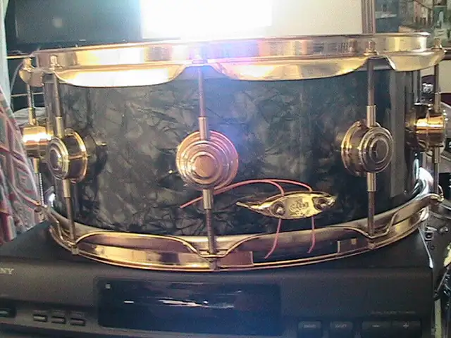 MADE in "USA" ~ DW Millennium Maple Drum ~"COLLECTOR'S EDITION" in Drums & Percussion in Windsor Region - Image 8