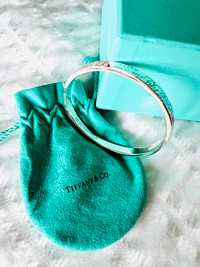 Tiffany and Co Sterling Silver Notes NYC Bangle