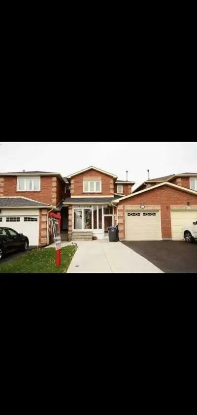 Freshly painted, recently renovated, bright lights and with spacious comfort. Two bedroom basement a...