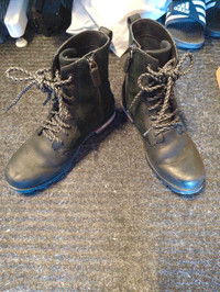 Waterproof Black Sorel Boots (size 8)