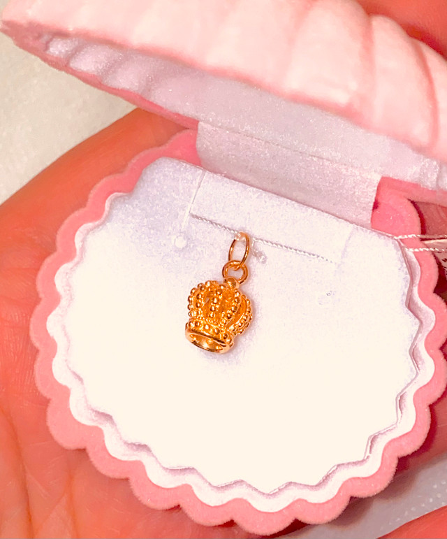 24 K gold crown pendant brand new in Jewellery & Watches in City of Toronto - Image 2