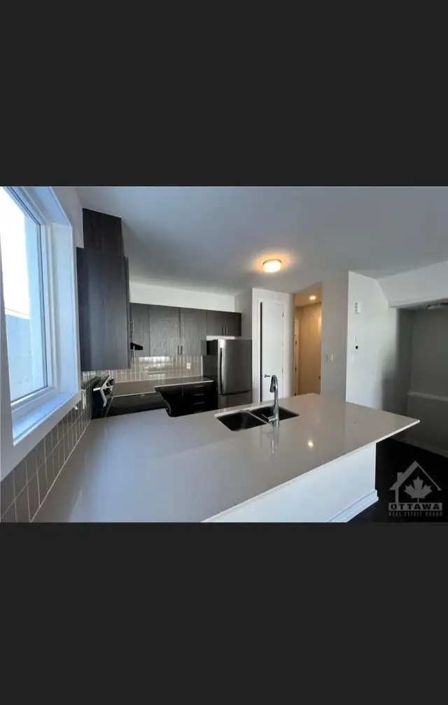 3 bedroom townhouse with basement in Room Rentals & Roommates in Ottawa - Image 10