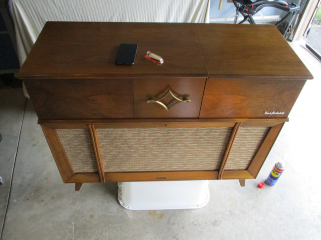 Philips Mono Block Tube Amplifier/  Stereo Console in General Electronics in Brantford - Image 4
