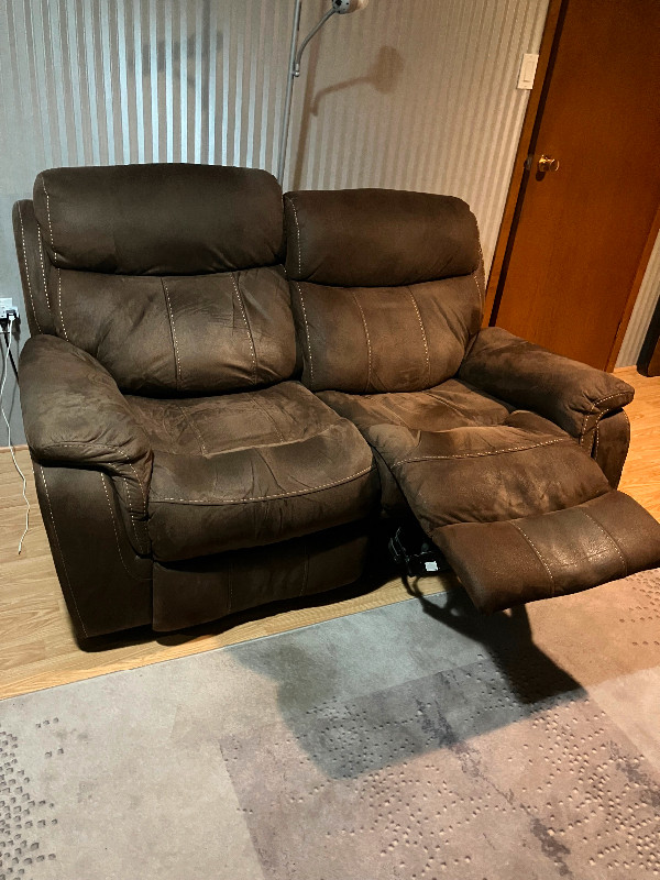 Dual recliner love seat for sale in Chairs & Recliners in Woodstock - Image 2