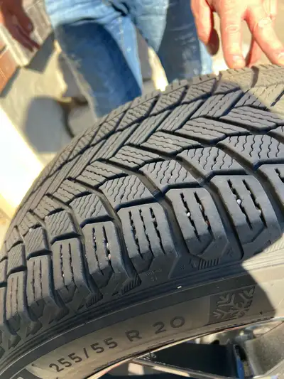 Bought in fall 2024 and used for one season only. Sold and changed car, but kept the winter tires. C...