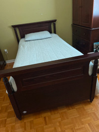 Bedroom Set - 3 pieces - Solid Wood - Cherry