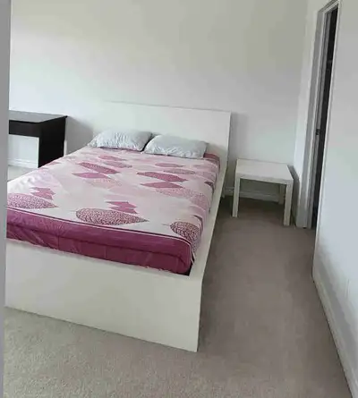 Huge master bedroom with private washroom is available for 1000 CAD rent in a new and clean townhous...
