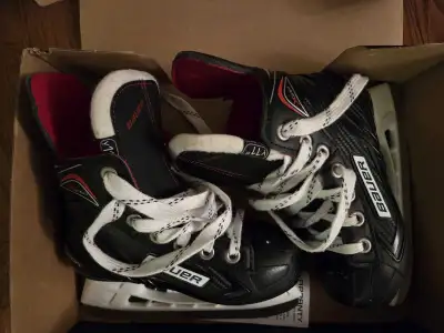 Bauer Youth Hockey Skates (Size 11R), View more