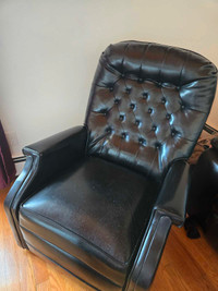 Massage recliner chair 