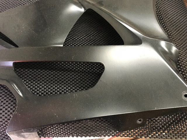 BMW s1000rr Lower fairings Belly Pan Left & Right Panels OEM mat in Other in City of Toronto - Image 3