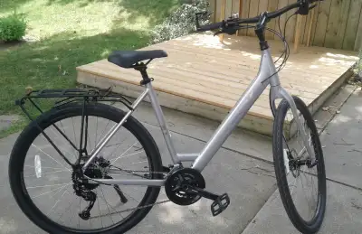 Trek Verve 3 Lowstep Bicycle, View more