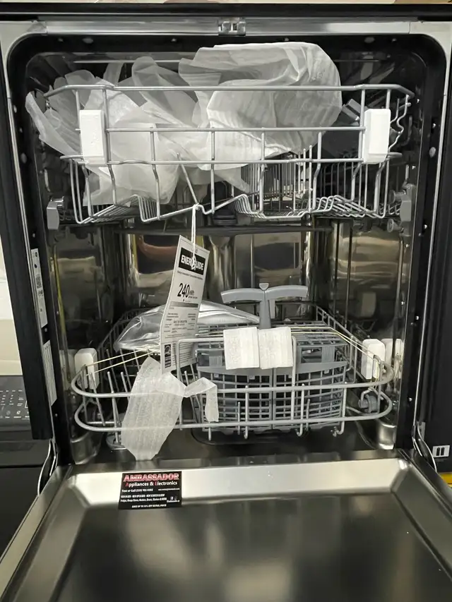 NEW 24” GE Dishwasher (Stainless Steel) 51 dBA in Dishwashers in London - Image 4