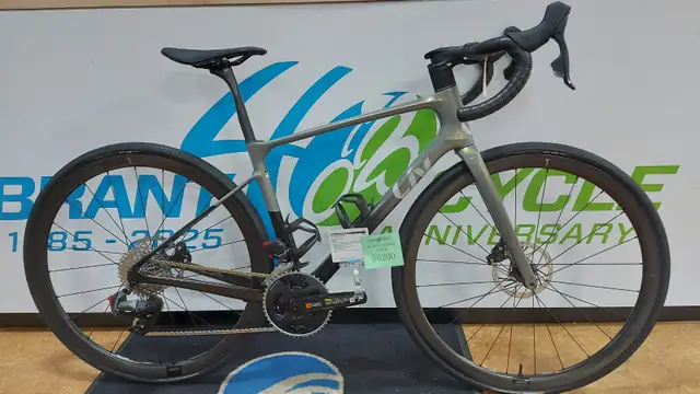 ($300 OFF) 25 Avail Advanced Pro 1 Aurora Noise S in Road in Hamilton - Image 2