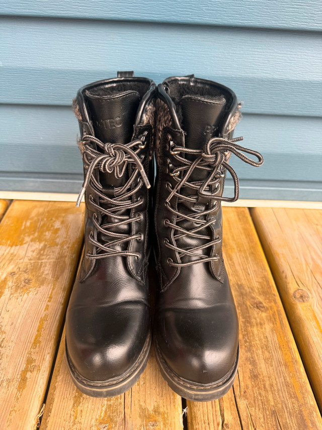 LADIES SIZE 7 WINTER BOOTS in Women's - Shoes in Lethbridge - Image 3