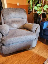 Rocker recliner chair