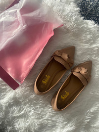 Women’s flats- size 9 