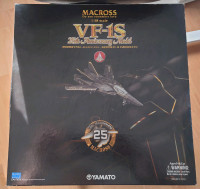 Macross 25th Anniversary Yamato 1/48 Scale VF1S (Black)